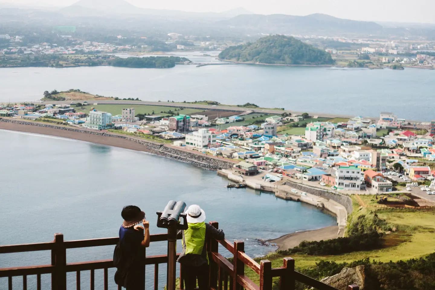 What Are the Top Nature Destinations for Tourists in South Korea?