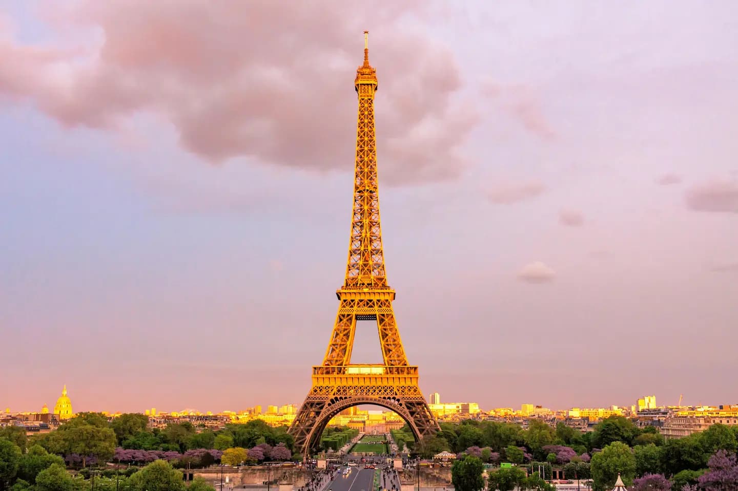 The Cool Facts About Famous Landmarks in France