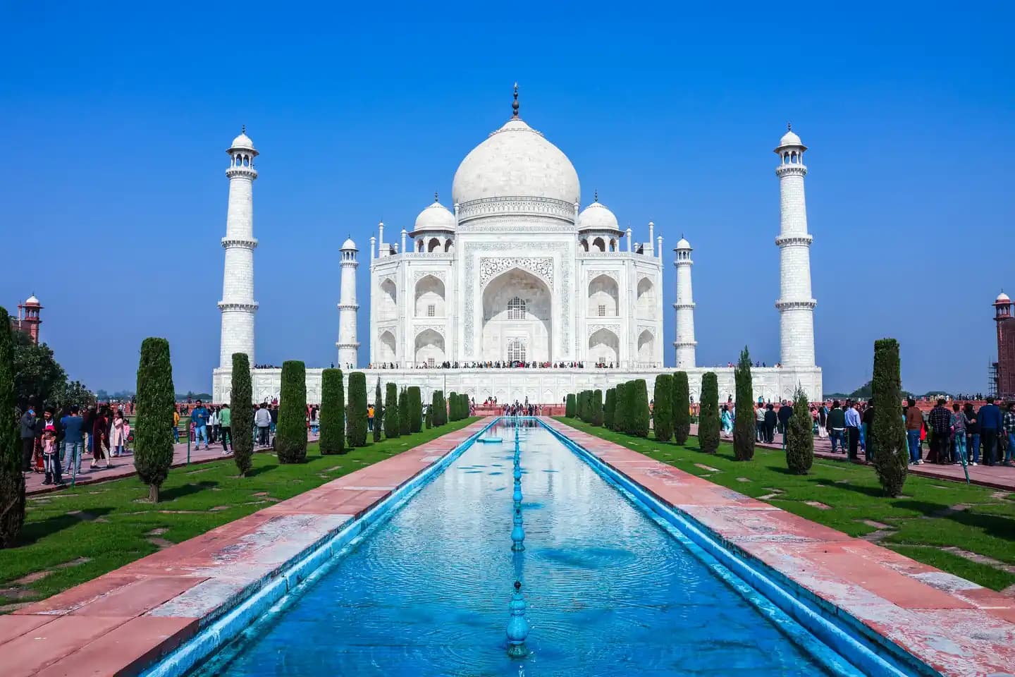 Top 10 famous landmarks to visit in India