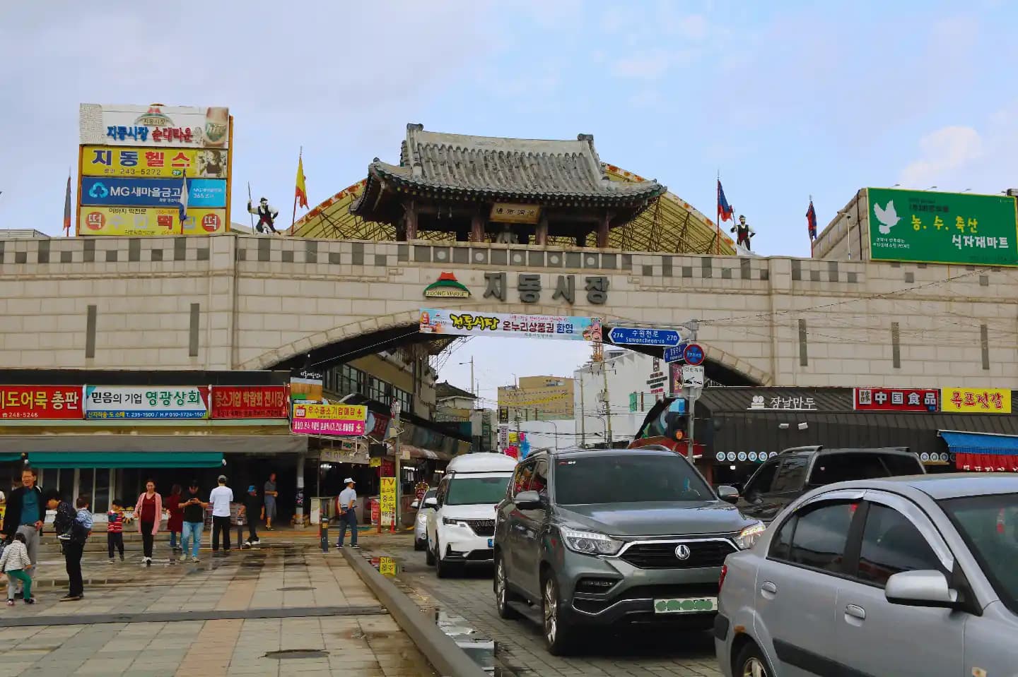 What Are the Top Shopping Destinations in South Korea?