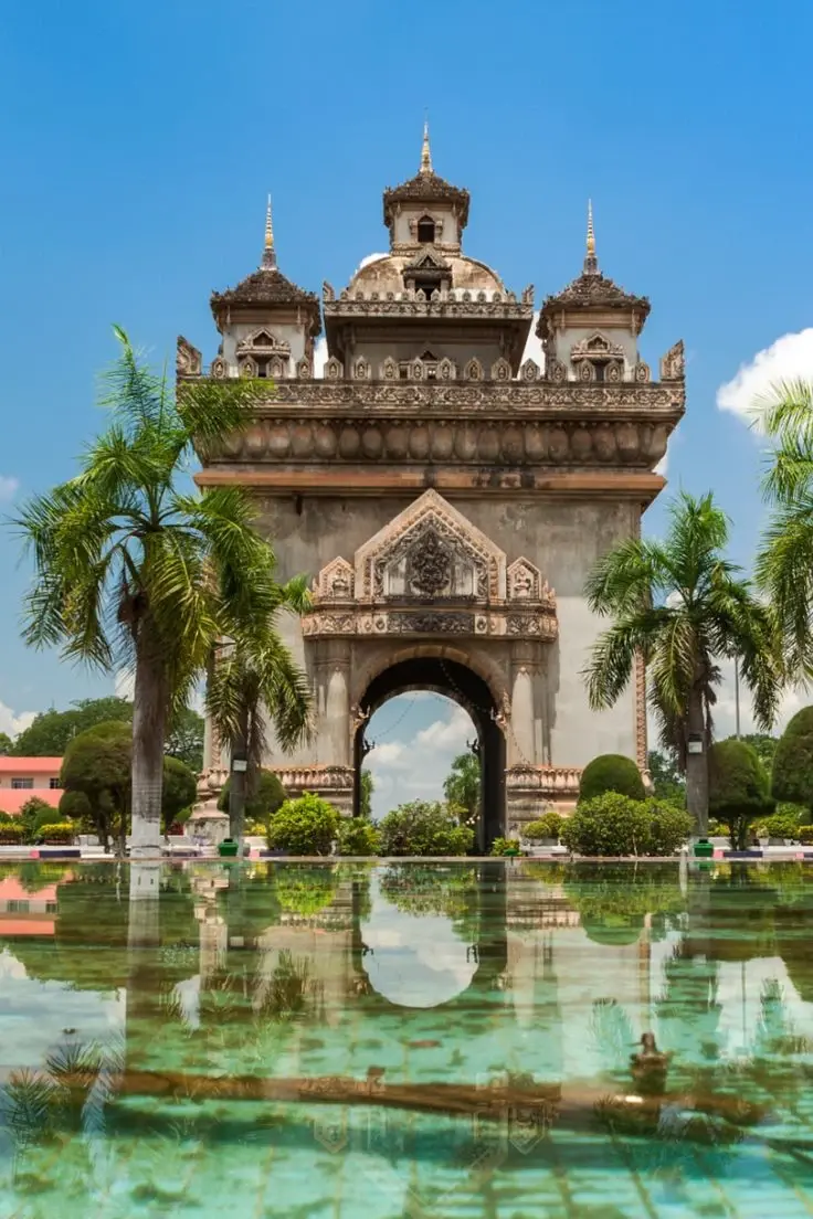  Patuxai (also spelled Patuxay), a war monument in the center of Vientiane, Laos. 