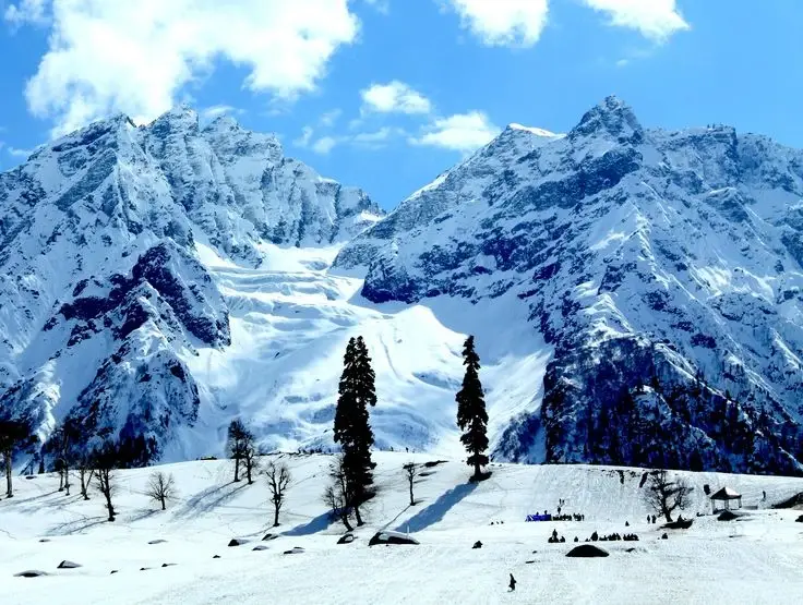  snowy mountain landscape in Sonamarg, Kashmir. 