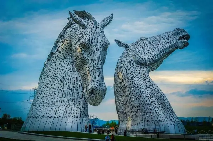  Kelpies, a pair of monumental stainless steel horse-head sculptures located in The Helix park, Falkirk, Scotland. 