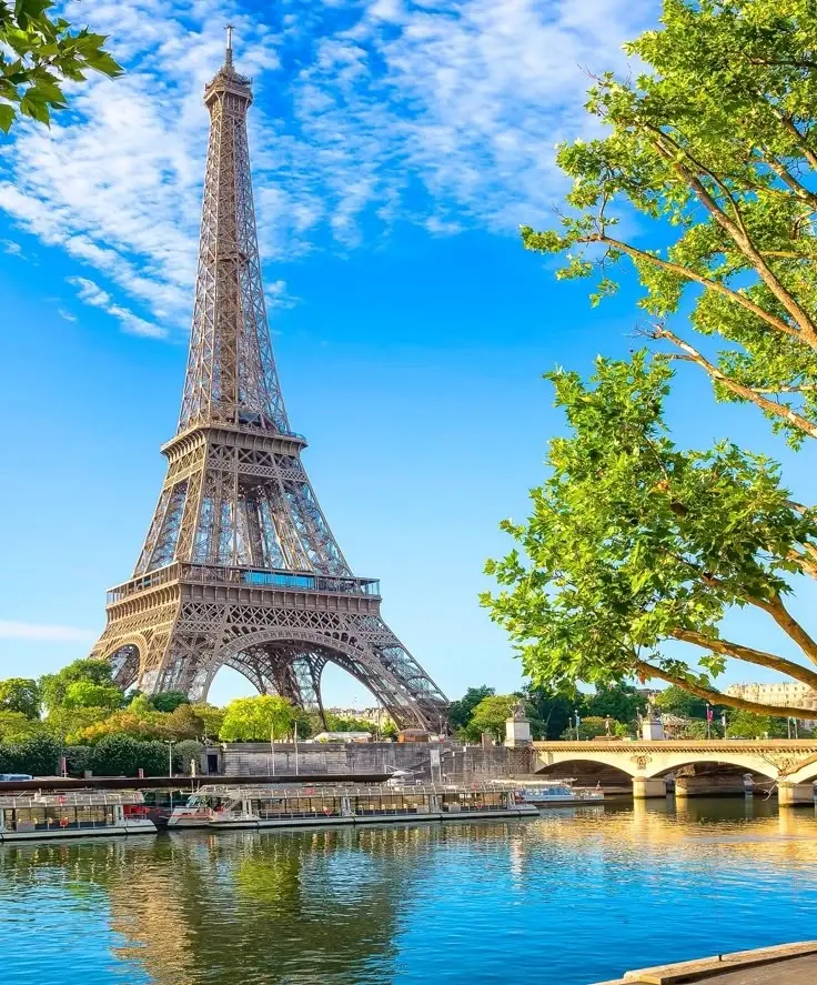  Eiffel Tower