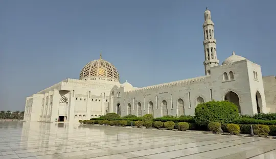 Sultan Qaboos Grand Mosque located in Muscat, Oman.