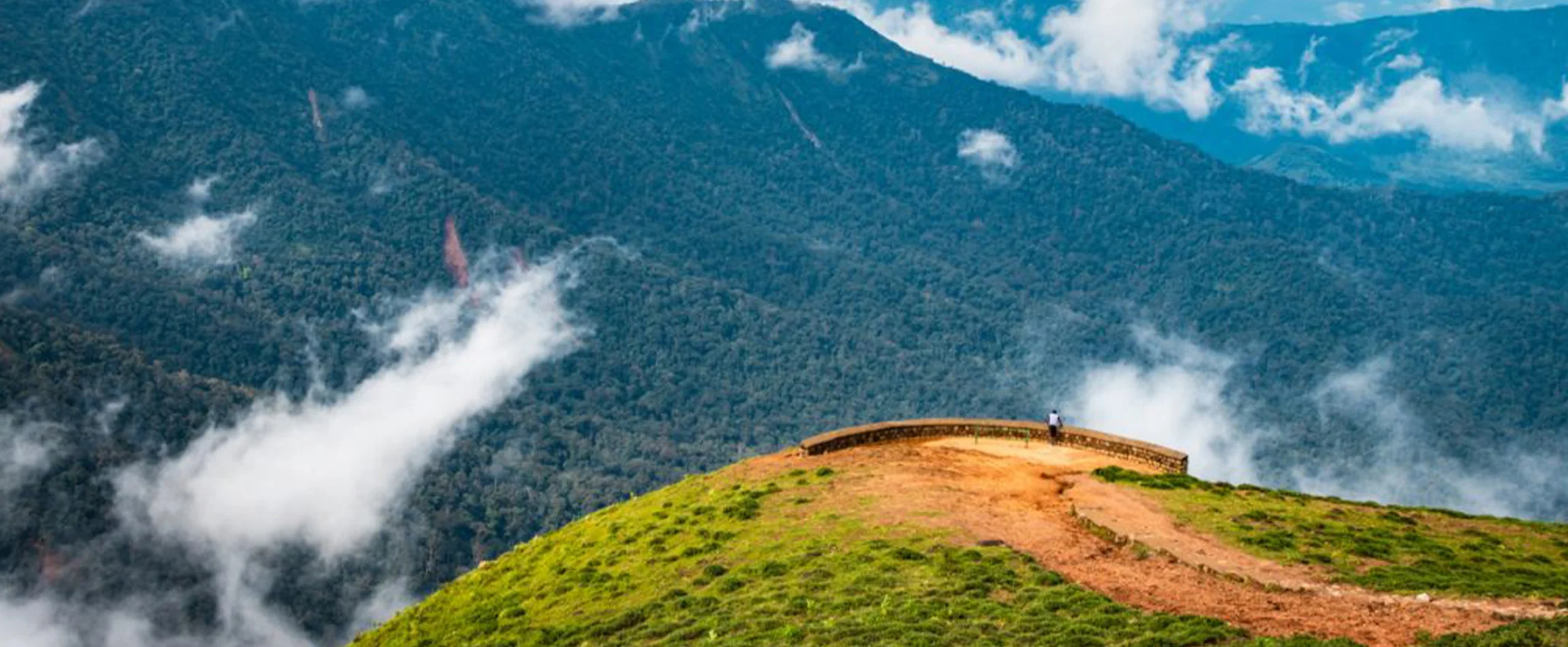Top 10 Trekking Places to Visit in Karnataka 