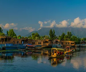 Srinagar Fixed Departure